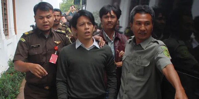 Keluarga Ariel Tak Hadiri Sidang Keluarga Ariel Tak Hadiri Sidang