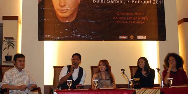 Fotografer Dilarang Motret Saat Konser Rick Price