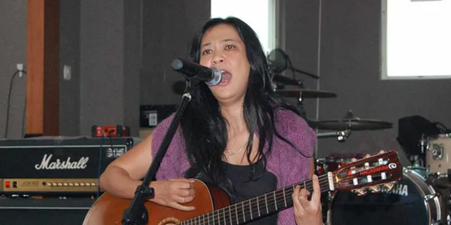 Lagu Patah Hati Oppie Andaresta Sulit Dinyanyiin