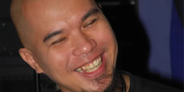 Ahmad Dhani Beri Selamat Istri Yang Lagi Hamil