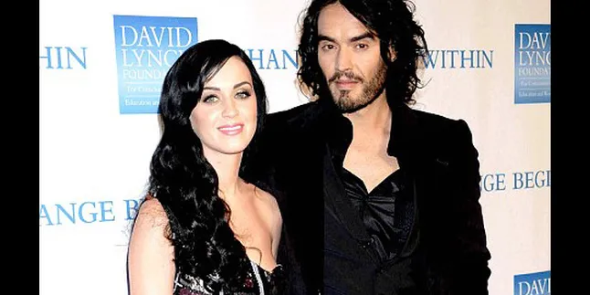 Pernikahan Katy Perry Goyah?