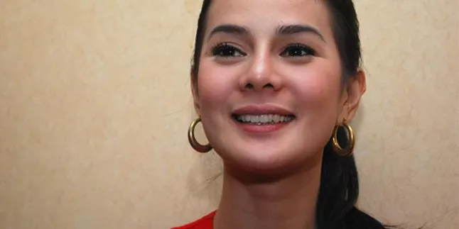 Astrid Tiar Tetap Curhat ke Gading Marten