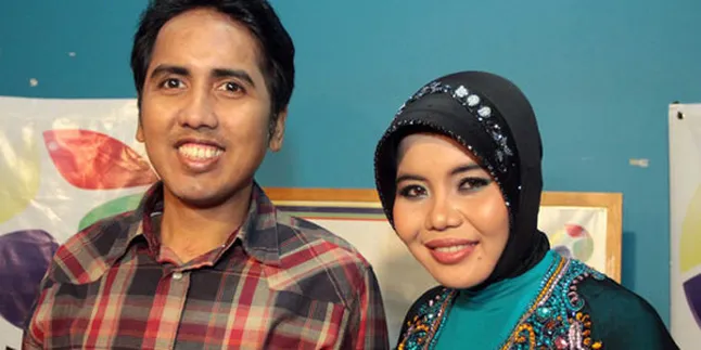 Jeng Anna Bertekad Sembuhkan Gugun Gondrong