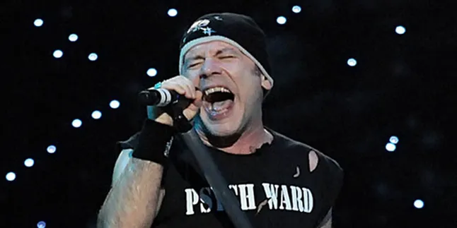 Ina Kamarie Terpuaskan Aksi Iron Maiden