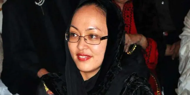 Angelina Sondakh Bawa Pulang Barang Adjie di DPR