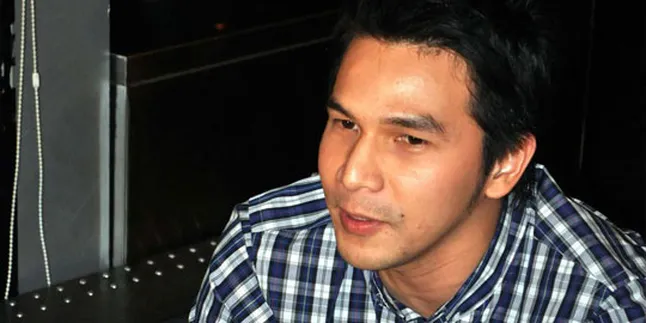 Jonathan Frizzy Pilih Bisnis Pakaian Daripada Syuting
