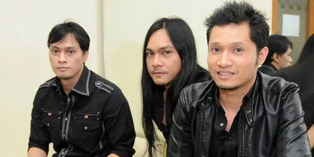 Andra And The Backbone Guncang Cirebon