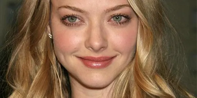 Amanda Seyfried Telanjang Saat Interview