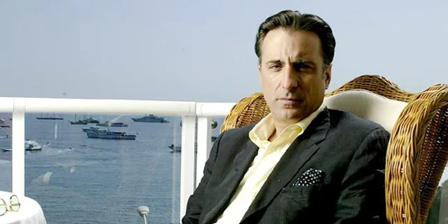 Andy Garcia Nyaris Tewas Saat Surfing