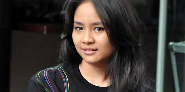 Gita Gutawa Bakal Absen di Konser Ayah?
