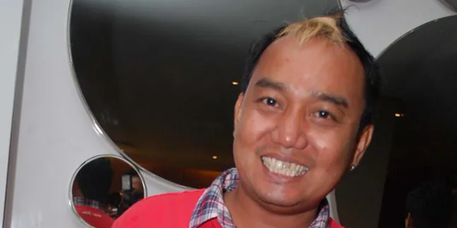 Azis Gagap Improve Jadi Banci Azis Gagap Improve Jadi Banci