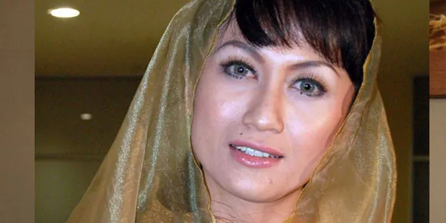 Sisca Dewi Resmi Cerai