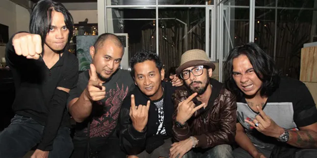 Hey, Rocker Kasarunk Berbagi Cerita Tur