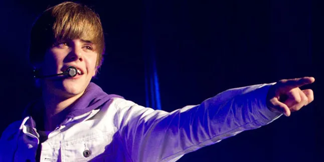 Justin Bieber Jual Rambutnya di eBay