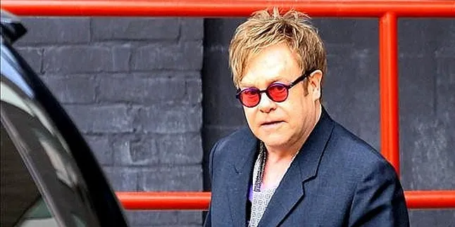 Elton John Ternyata Dapat Undangan Royal Wedding