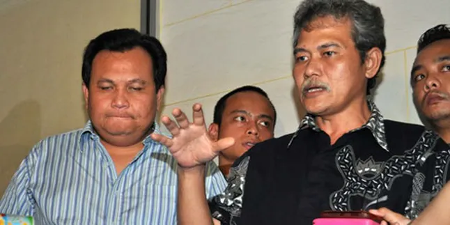 Keluarga: Ada Orang di Balik Arumi