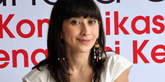 Tak Bisa Rawat Kuku, Shelomita Temui Ahlinya