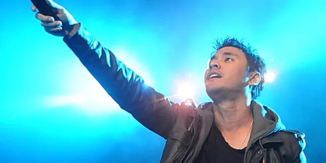 Ello Tampil 'Parah' di JJF 2011