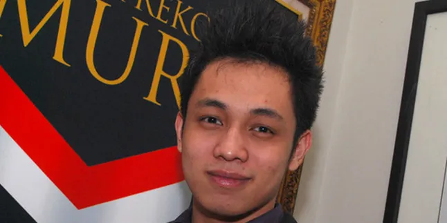 Putus Pacaran, Russel Miracle Jalan Terus