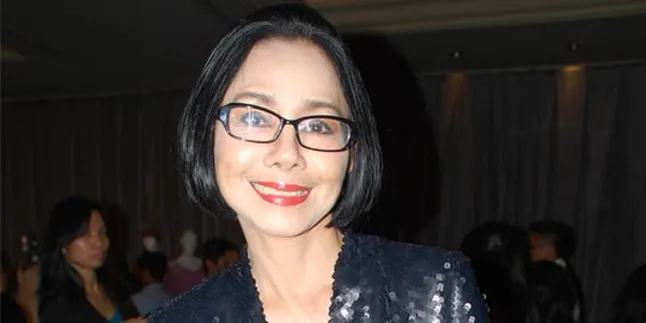 Adopsi Gadis, Poppy Dharsono Tak Sesuai Pengadilan