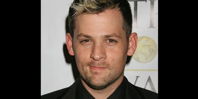 Joel Madden - Nicole Richie Tengkar Gara-Gara Bantal