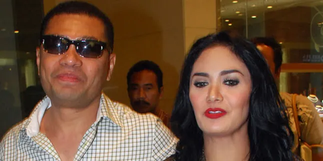 Dua Desainer Ternama Garap Baju Nikah KD - Raul Dua Desainer Ternama Garap Baju Nikah KD - Raul