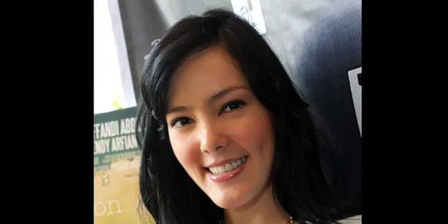 Cathy Sharon Tak Suka Dibandingkan Sang Adik