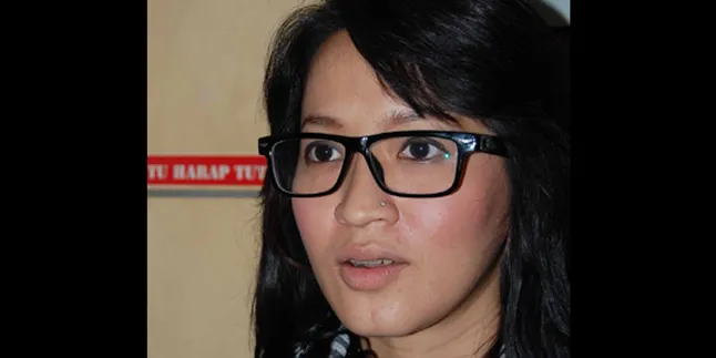 Okie Agustina: Anak-Anak Tak Suka Adelia