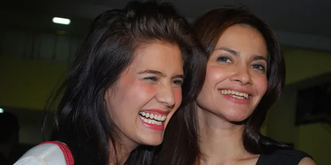 Cut Tari Seru-Seruan di Konser Far East Movement