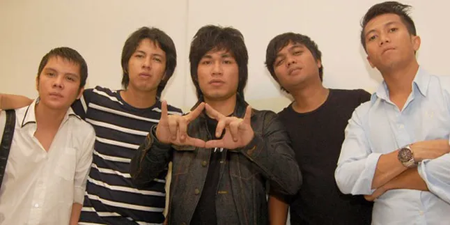 Sabet 12 Platinum, Armada Syukuran di Atas Kereta