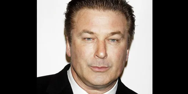 Alec Baldwin 'Pensiun' Jadi Bos 'MIB'