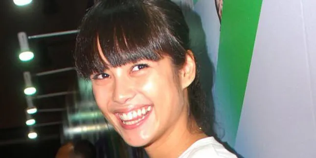 Kesepian, Mariana Renata Cari Teman Baru