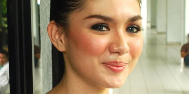 Vicky Shu Akui Dekat Dengan Rizal Armada