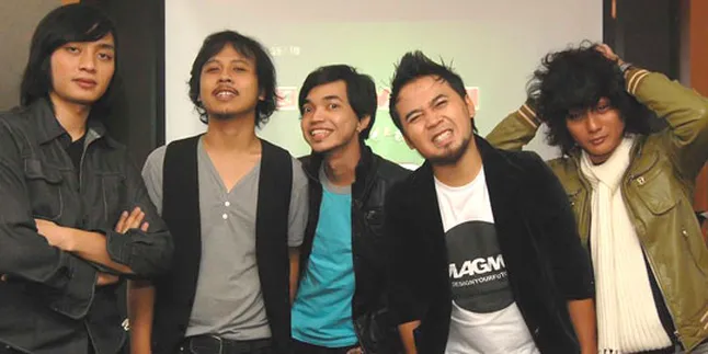 Mix DJ dan Rapper, Hello Band Miliki Warna Lain