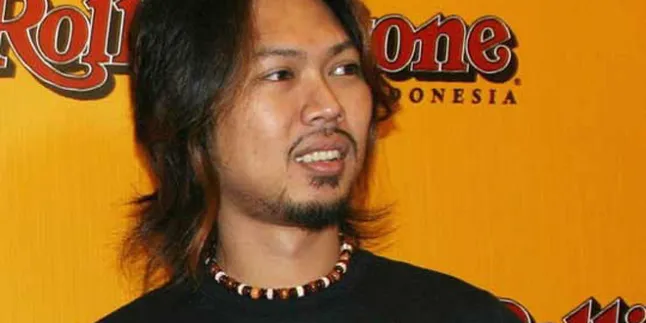 Edwin Cokelat Produseri Band Parcel Edwin Cokelat Produseri Band Parcel