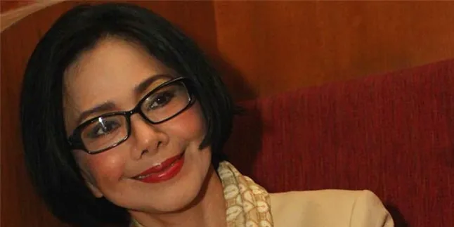 Poppy Dharsono Ingin Rawat Jenazah Moerdiono