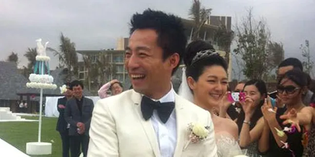 Pernikahan Barbie Hsu - Wang Xiaofei Tertutup