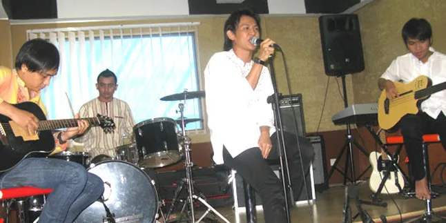 Didukung Gigi, Deva Bawakan 'Kembalilah Kasih' Didukung Gigi, Deva Bawakan 'Kembalilah Kasih'
