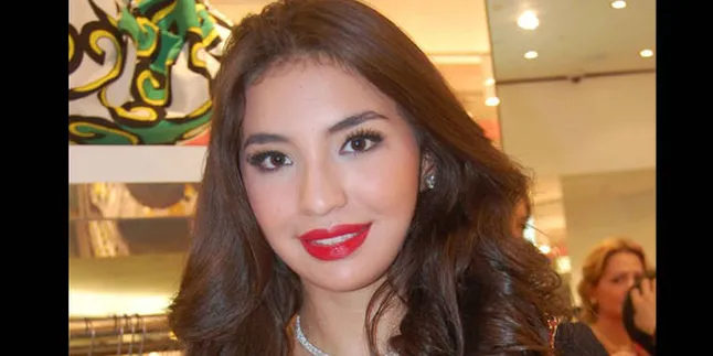 Manohara Pilih Stripping Dibanding Kuliah?