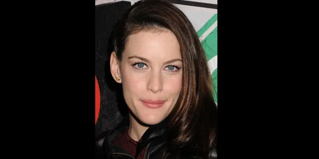 Liv Tyler Malu Ayahnya Main Musik