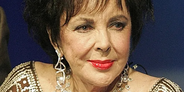 Elizabeth Taylor Ungkap Rahasia James Dean Elizabeth Taylor Ungkap Rahasia James Dean