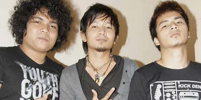 Zivilia Lebih Ngerock di Album Ketiga