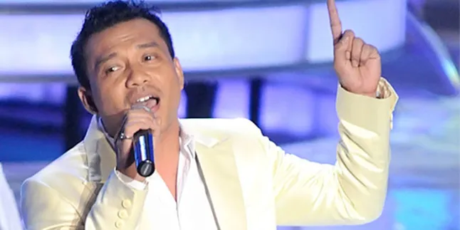 Beri Selamat, Anang Peluk Raul Lemos