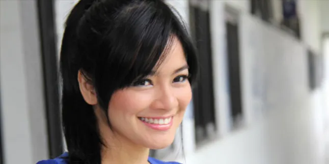 Titi Kamal Temani Tian Keliling Cina