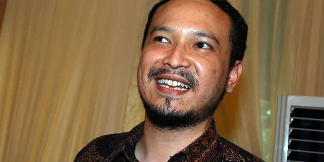 Banyu Biru Luruskan Insiden Roy Suryo
