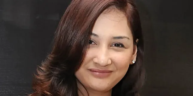 Mona Ratuliu Dirikan Sekolah Untuk Orang Tua