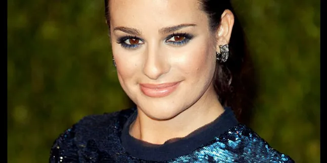 Lea Michele Alami Tabrakan Mobil