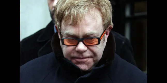 Elton John Bela 'GLEE'