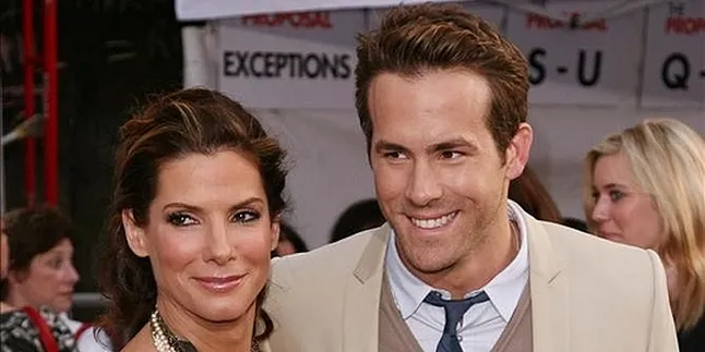 Ryan Reynolds Coba-Coba Dekati Sandra Bullock