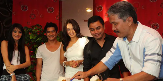 'AKIBAT PERGAULAN BEBAS 2' Angkat Kisah Ariel?